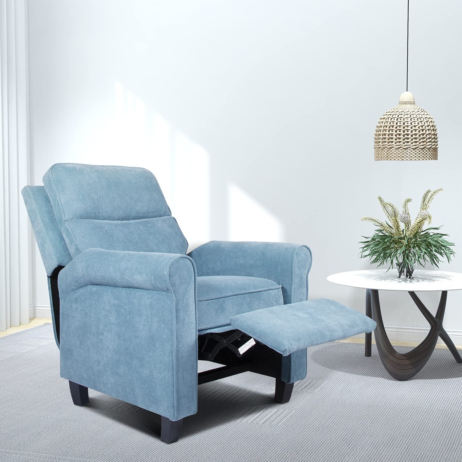 7 Best Living Room Chairs for Back Pain Sufferers (Reviewed
