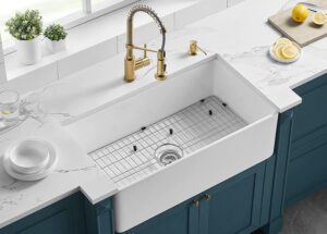 11 Farmhouse Sink Ideas That'll Make You Say 'Why Didn't I Think of That?'