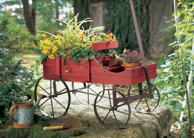 11 Elegant Farmhouse Garden Ideas: Your Personal Eden Awaits