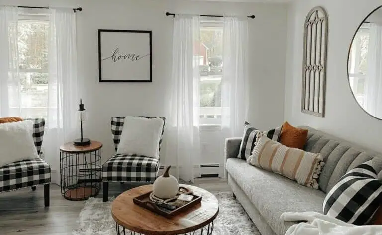7+ Elegant Black And White Farmhouse Living Room Wall Décor Ideas