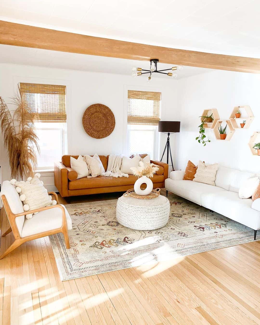 7+ Farmhouse Family Room Ideas to Transform it into a Cozy Retreat