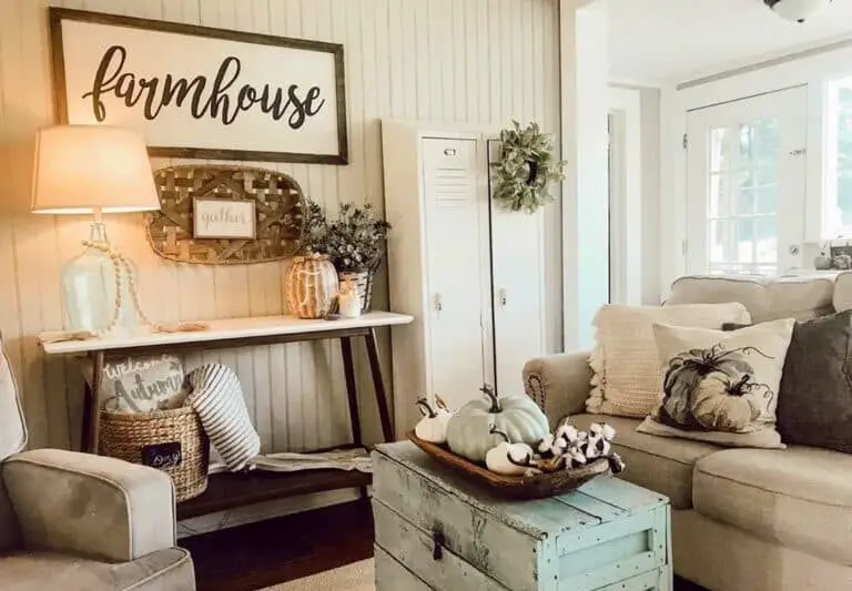 7+ Eye-catching Wall Décor Ideas for Your Farmhouse Living Room