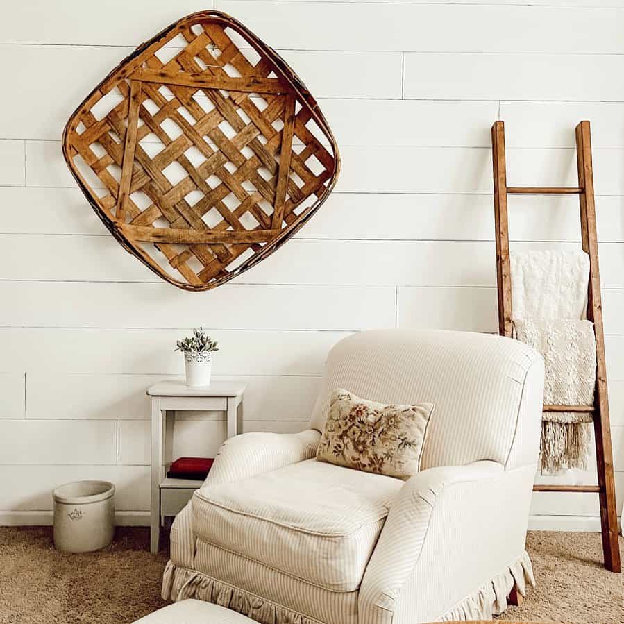 Farmhouse Sitting Area Elegance 