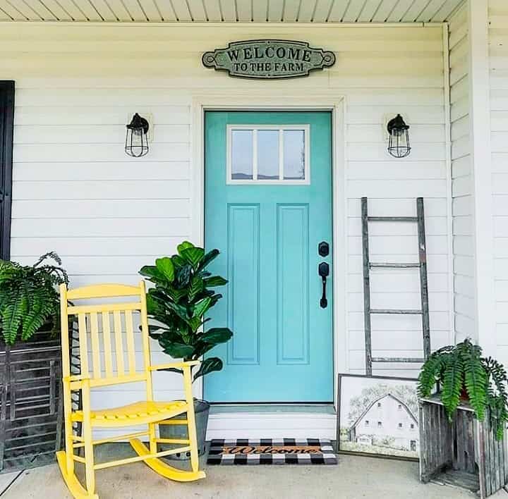 Porch Colors That Harmonize With Yellow