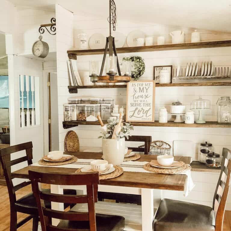 Rustic Dining Delight: Unique Centerpiece Takes Center Stage