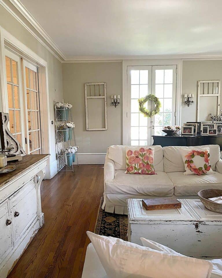 Rustic Living Room Elegance with Ceiling Trim