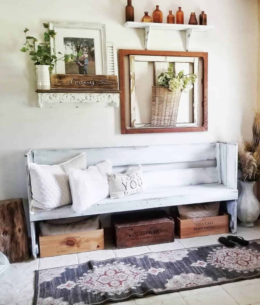 Welcoming Farmhouse Entryway Decor 