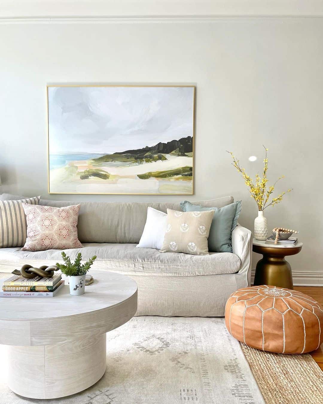 Chic Living Room Infused with Modern Beach Vibes