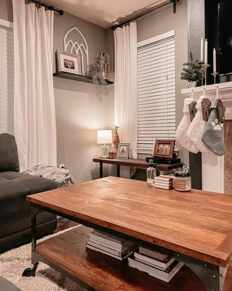 Cozy Farmhouse Living Room with Warm Tones