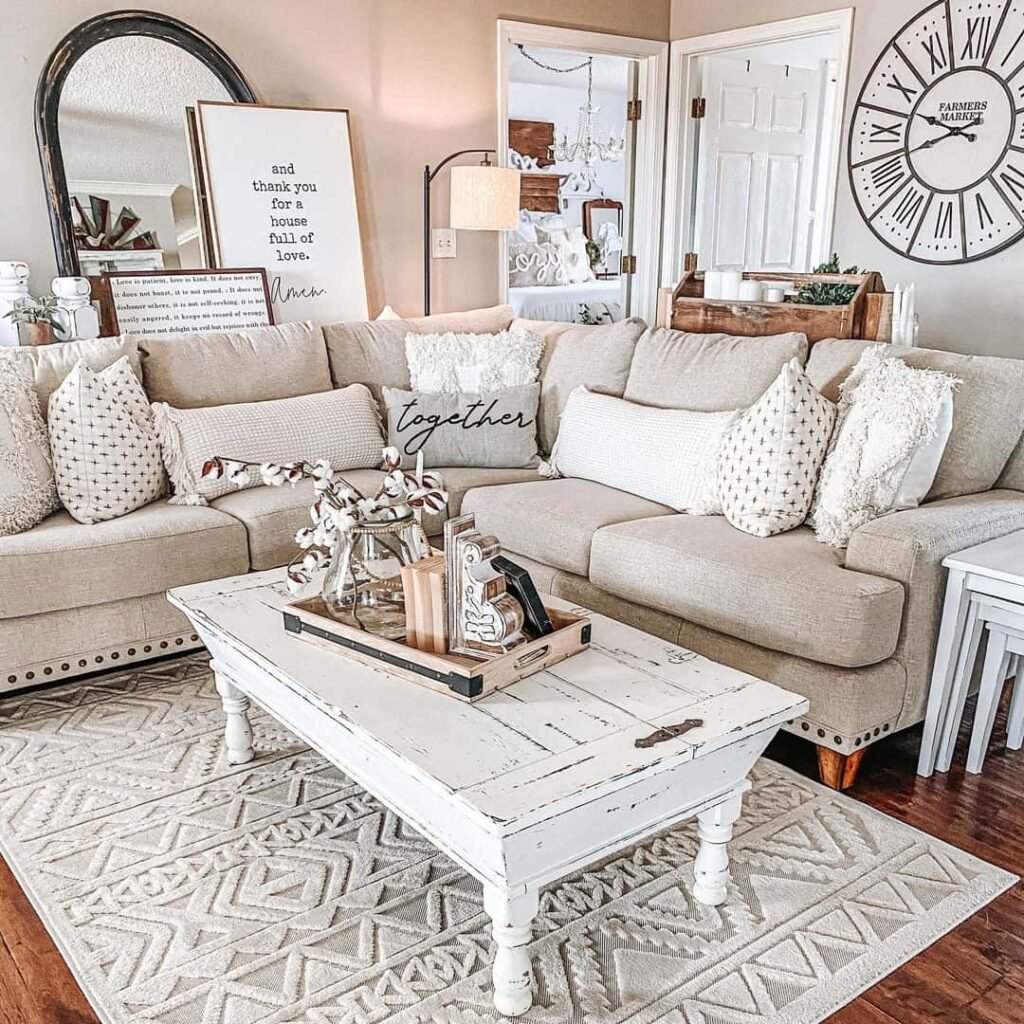 7+ Alluring Farmhouse Living Room Themes to Match Any Décor