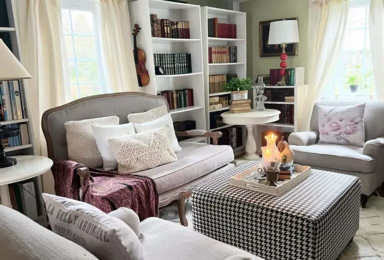 7+ Elegant Bookcase Ideas to Showcase Décor in Your Farmhouse Living Room