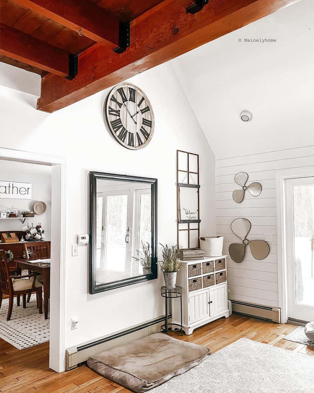 Elevating Vaulted Ceilings with Vintage Décor