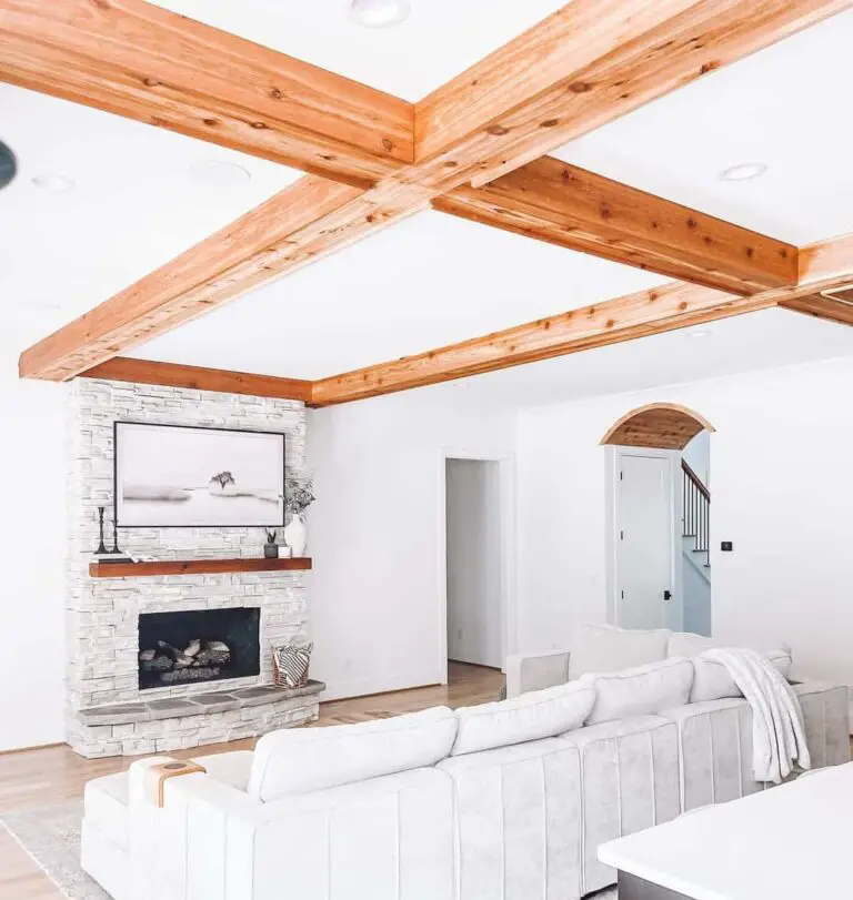 7+ Captivating Exposed Beam Ceiling Ideas for Your Farmhouse Living Room