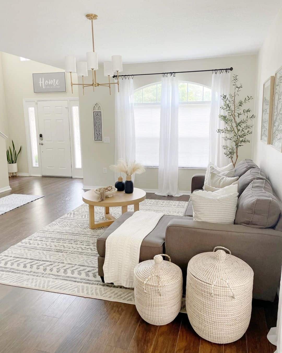 Farmhouse Chandelier with Gold Accents