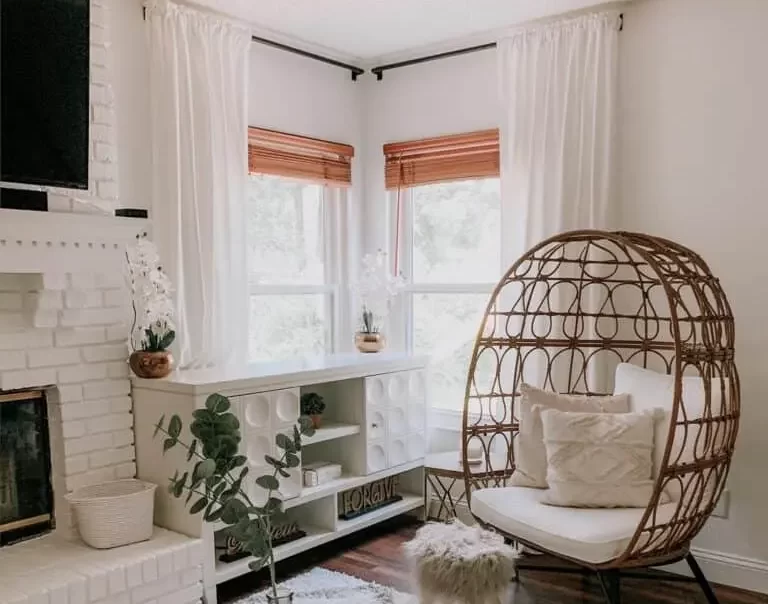7+ Unique Drapery Ideas for a Final Touch to Your Farmhouse Living Room
