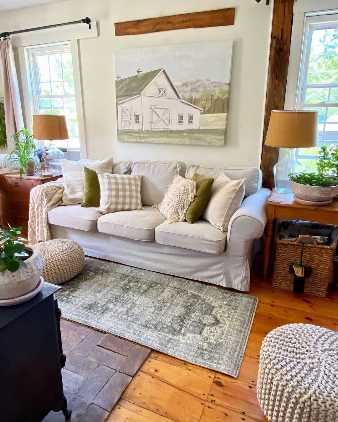 Inviting Farmhouse-Style Living Room with Exposed Wood Beams