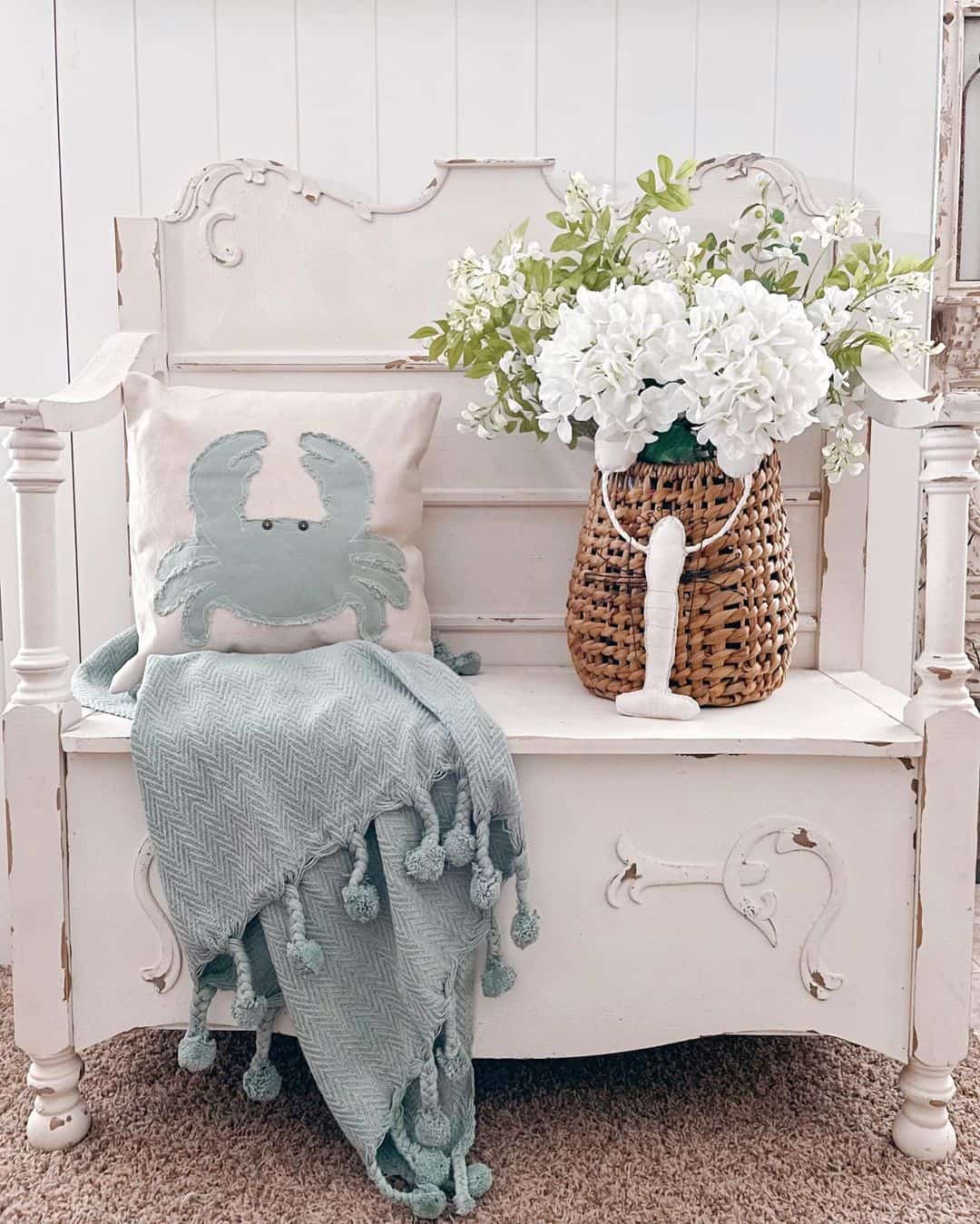 Rustic White Entryway Bench Featuring Coastal Elegance