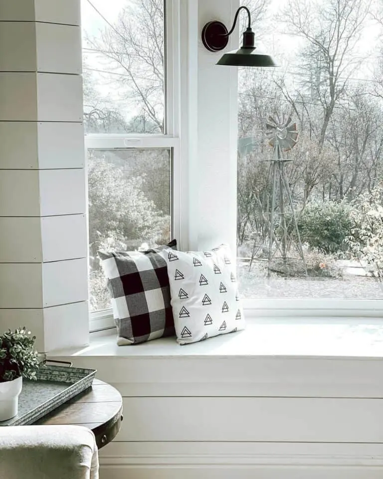 Tranquil Bay Window Seating with Farmhouse Décor