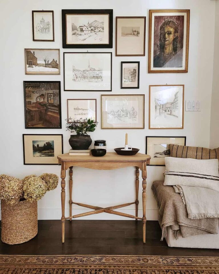 7+ Artful Wall Collage Layouts to Personalize Your Farmhouse Living Room