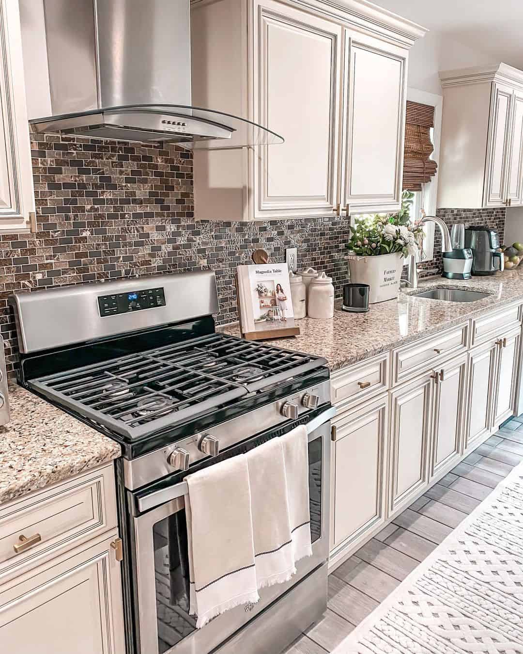 A Backsplash That Chronicles Style