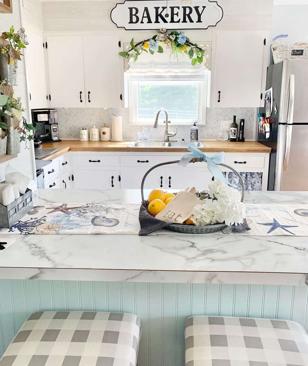 Charming Coastal Farmhouse Kitchen Design