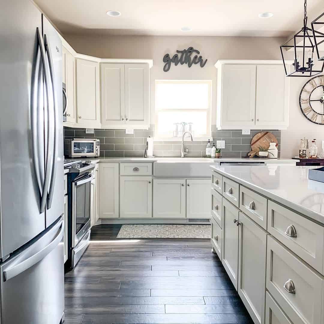 Contemporary Farmhouse Kitchen with Light Gray Backsplash