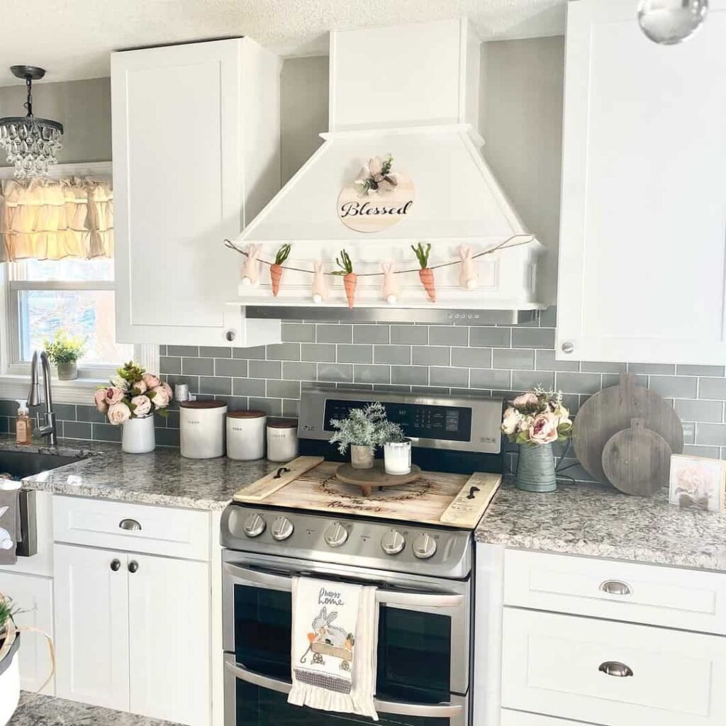 7+ Elegant White Cabinet Farmhouse Kitchen Backsplash Ideas – My Modern ...