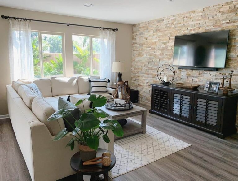7+ Textured Stone Accent Wall Ideas to Add Depth to Your Farmhouse ...