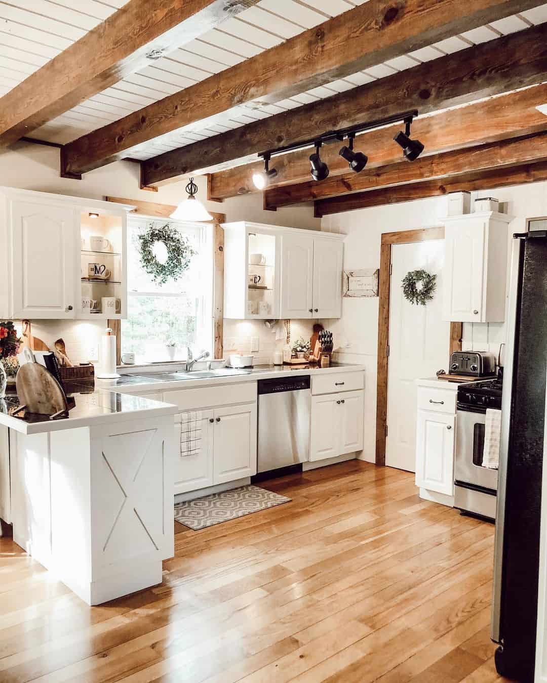 Innovative Kitchen Design Featuring Wooden Ceiling Beams