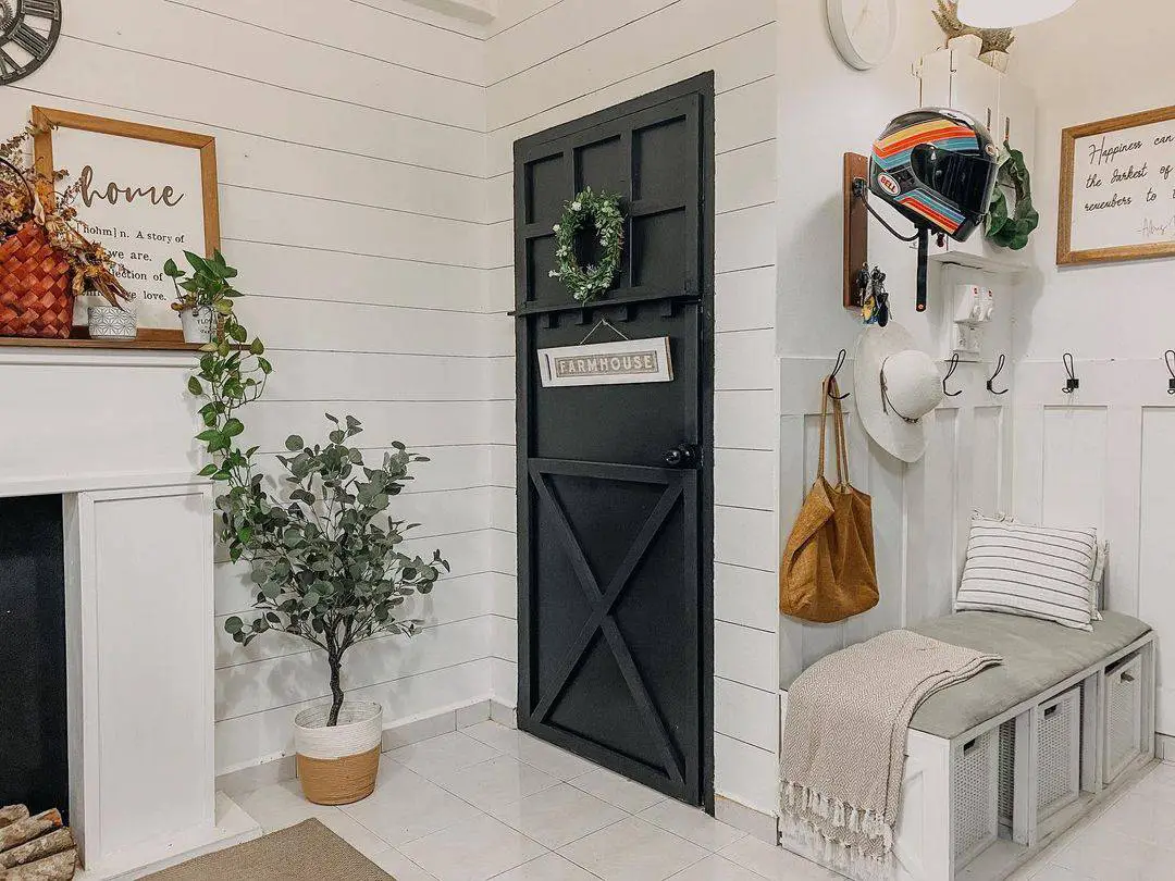 Making an Impression with Bold Entryway Shiplap