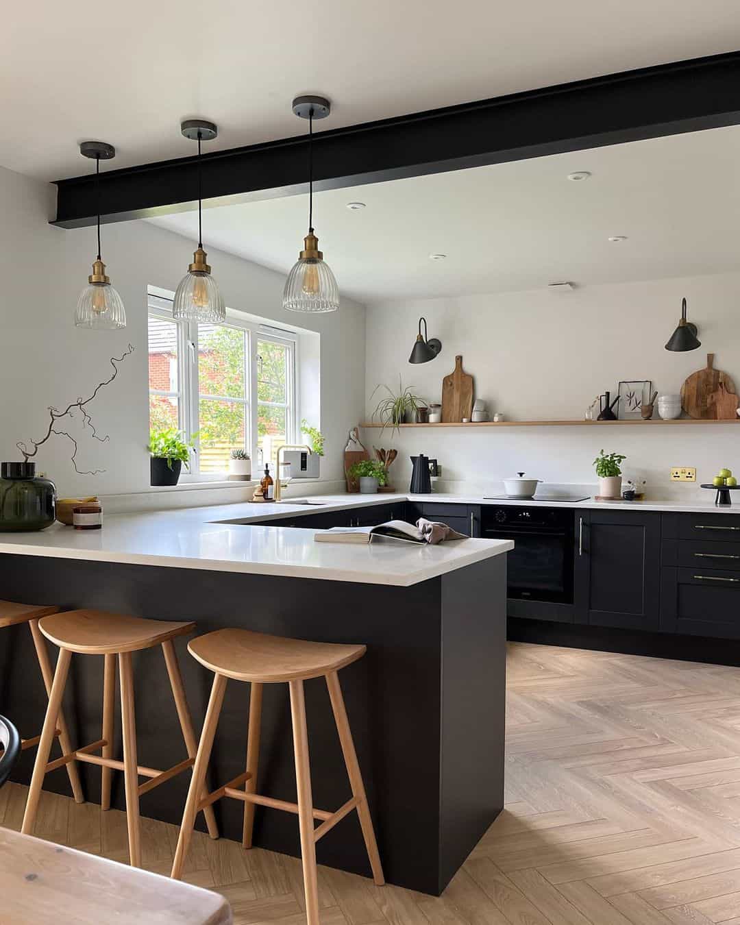 Sophisticated Monochrome Kitchen with a Touch of Gold