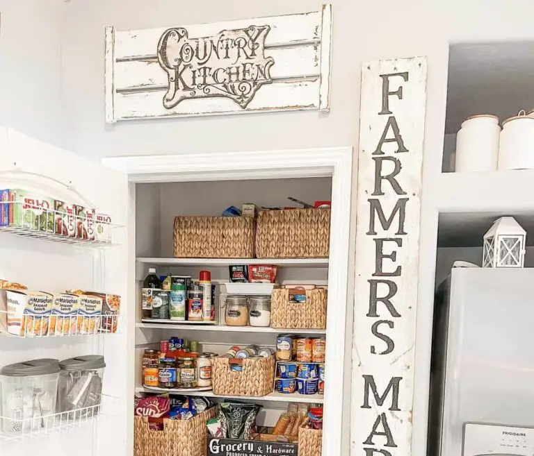 7+ Pantry Organization Ideas for a Spacious Farmhouse Kitchen Feel