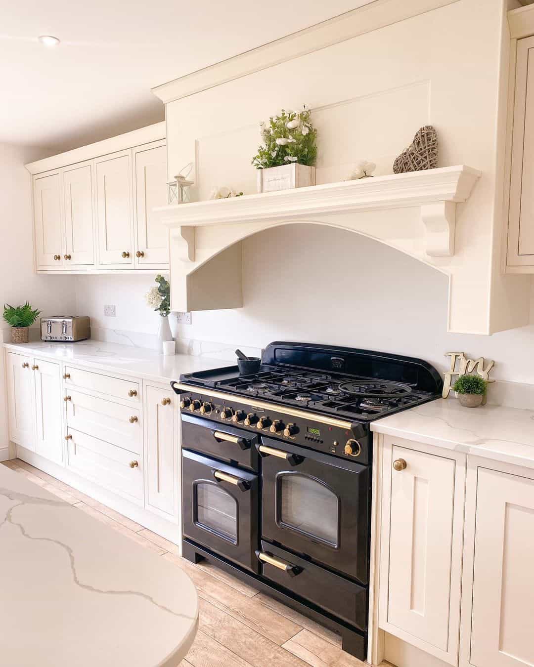 Artful Shelving Above the Stove