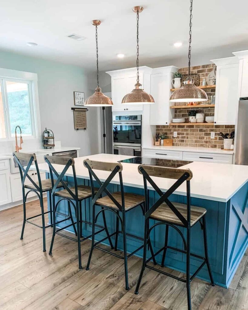 7+ Engaging Backsplash Ideas To Accent Your Farmhouse Kitchen