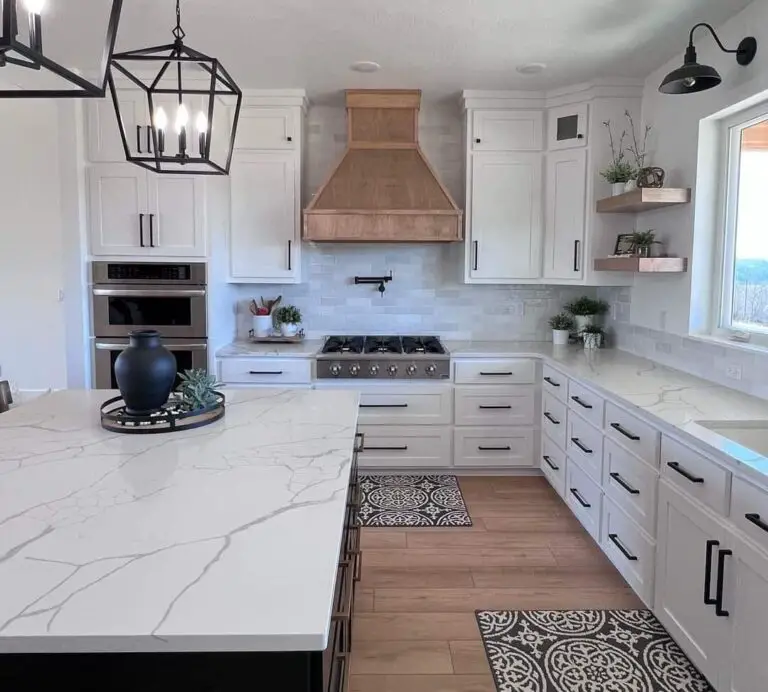 7+ Classy Farmhouse Kitchen Designs With White Quartz Countertops