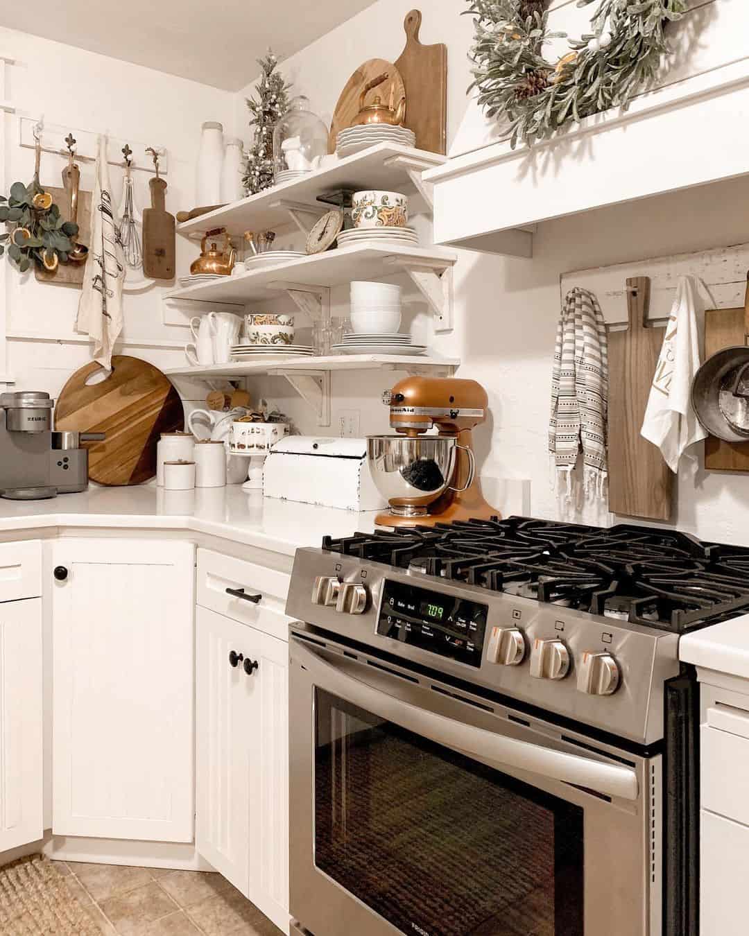 Embracing Black Cabinet Handles in the Farmhouse Kitchen