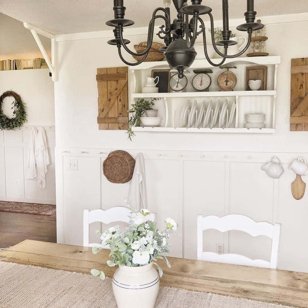 Embracing Timeless Elegance in the Dining Area