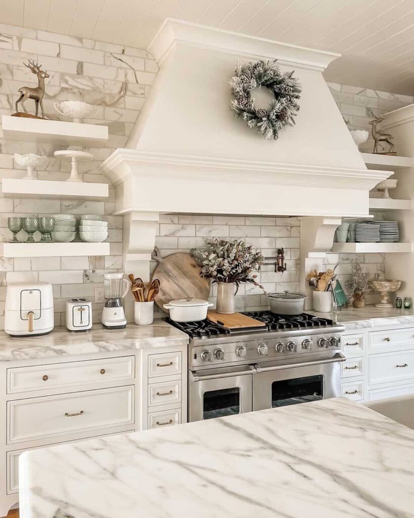 7+ Space-Maximizing Countertop Organization Ideas for Farmhouse Kitchen