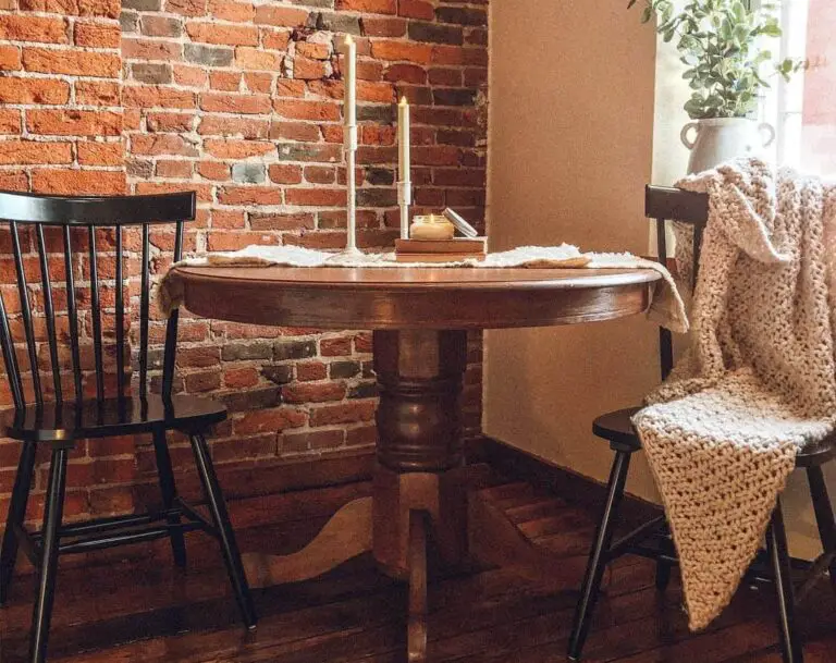 7+ Corner Breakfast Nook Design Ideas for Your Farmhouse-style Home