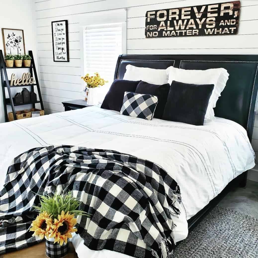Checkered Accents in a Diverse Bedroom