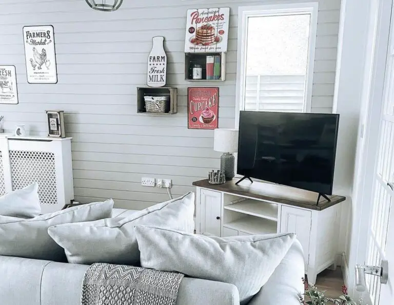 7+ Striking Gray Accent Wall Ideas for Farmhouse Living Rooms
