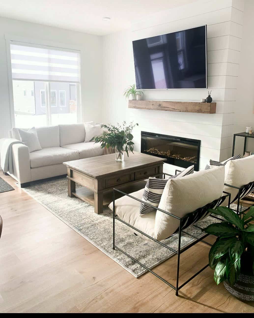 Inviting and Cozy Living Area