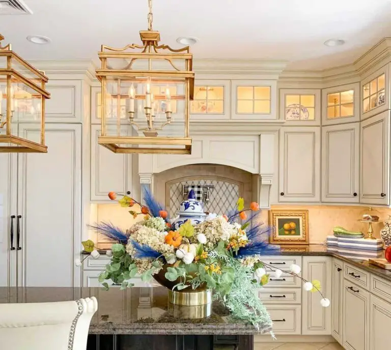 7+ Recessed Lighting Ideas to Brighten Up Your Farmhouse Kitchen