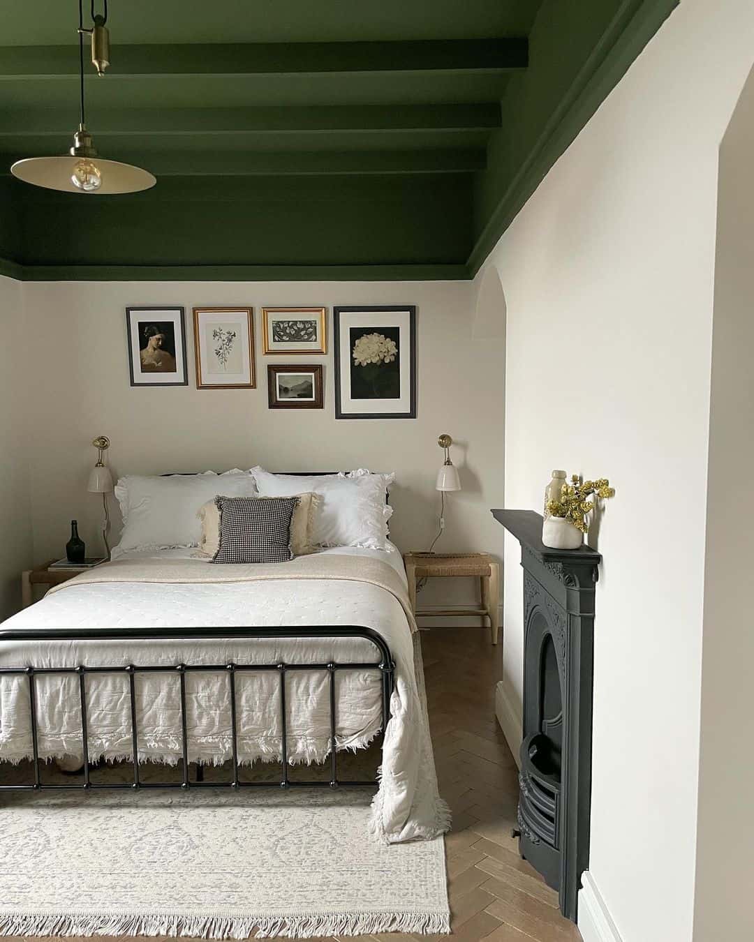 Midcentury Modern Bedroom Highlighted by Dark Green Ceiling
