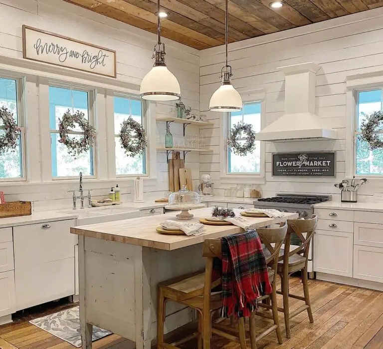 7+ Kitchen Ceiling Ideas That Complement a Farmhouse Aesthetic