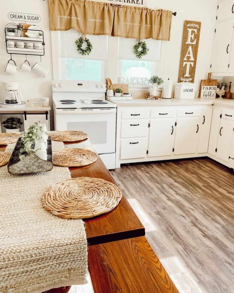 7+ Inviting Farmhouse Kitchen Ideas for a Heartwarming Home