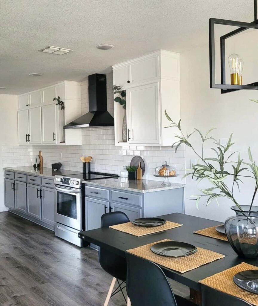 7+ Farmhouse Kitchen Ideas With Black Hardware and Stainless Appliances ...