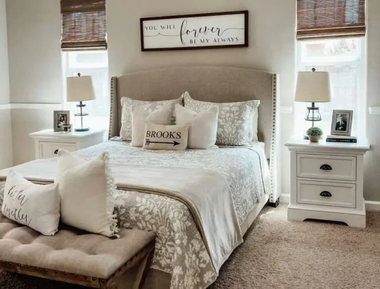 7+ Rustic-Chic Farmhouse Bedroom Design Ideas You Can't Resist