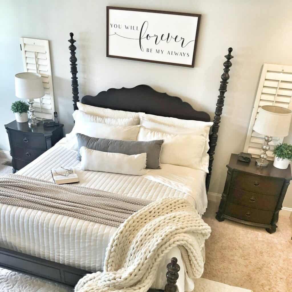 Farmhouse Master Bedroom With Four Poster Bed