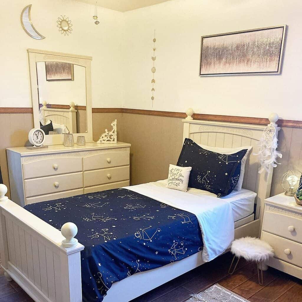 Kid's Bedroom With Blue Constellation Bedding